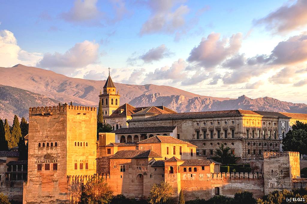 Weltberühmt: Die Festung "Alhambra" in Granada, Andalusien. (Foto: ELG21; pixabay)